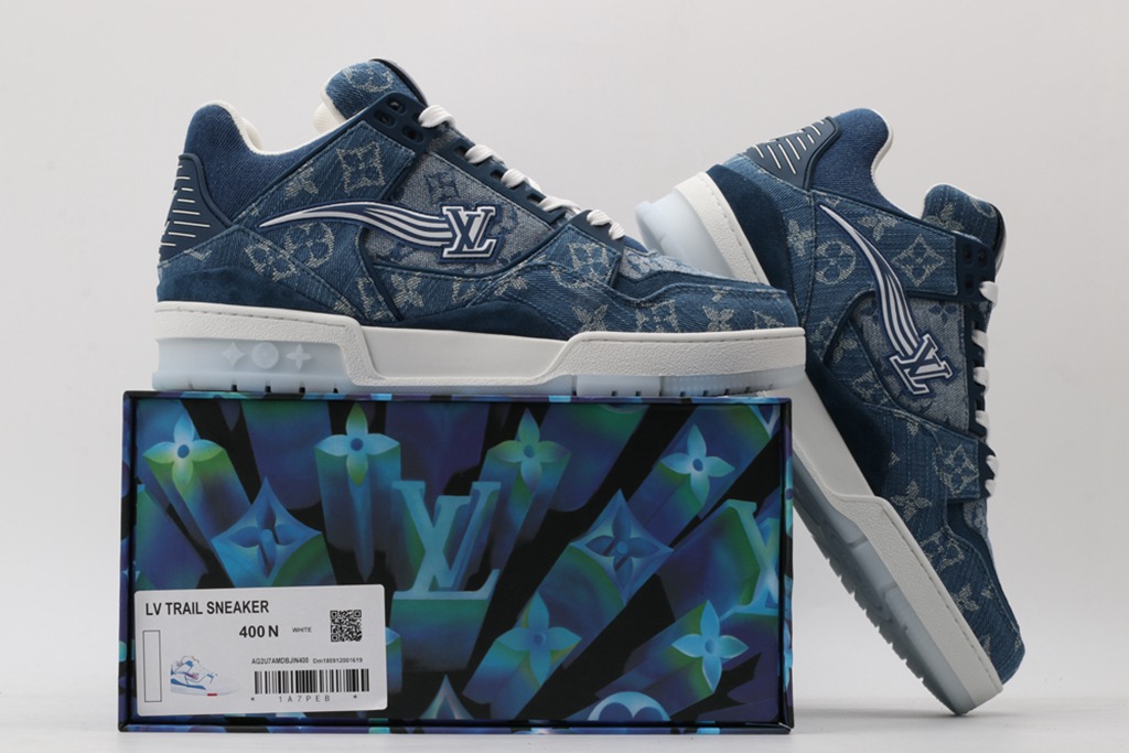 L*V SNEAKER